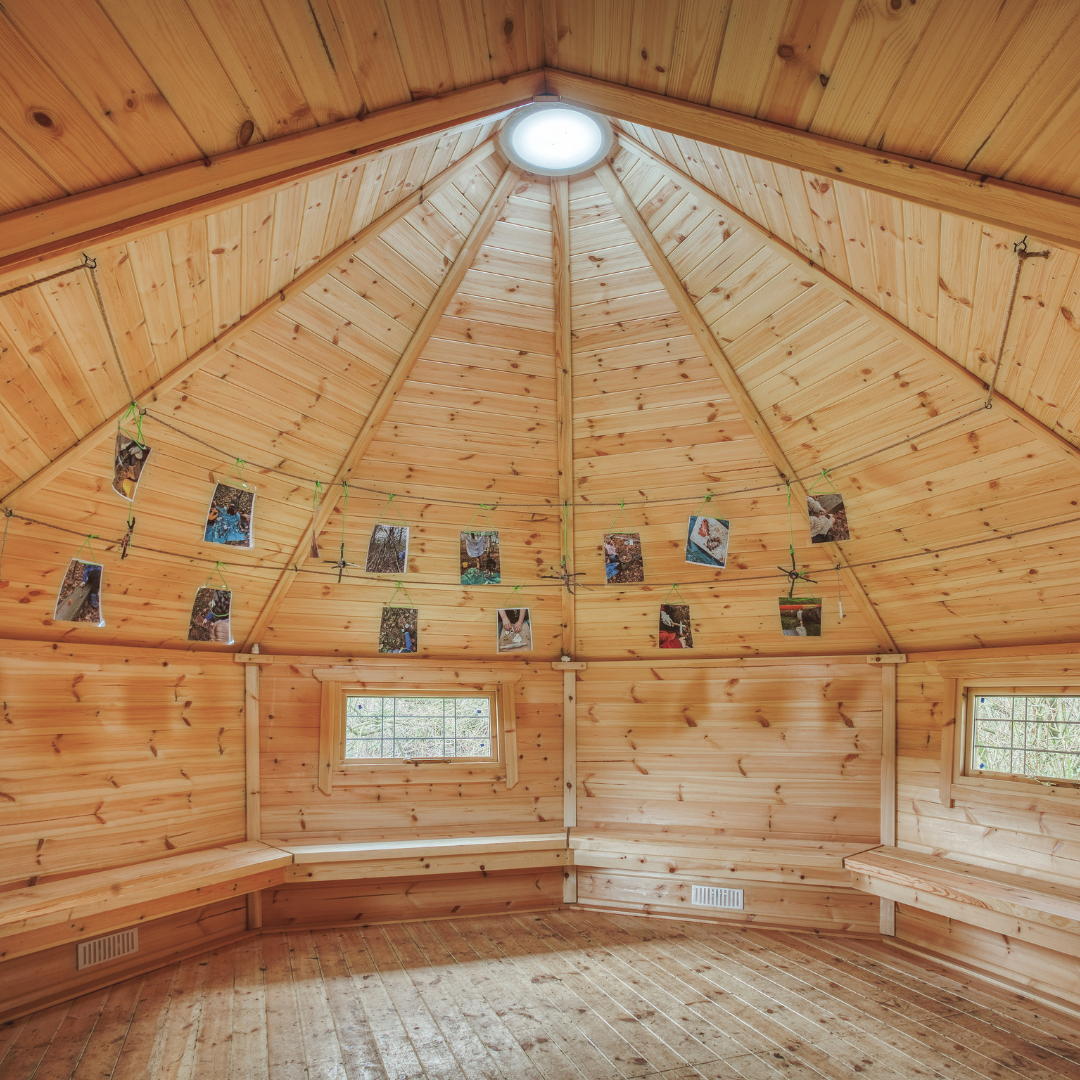 outdoor learning hut for keeping pupils warm in the winter