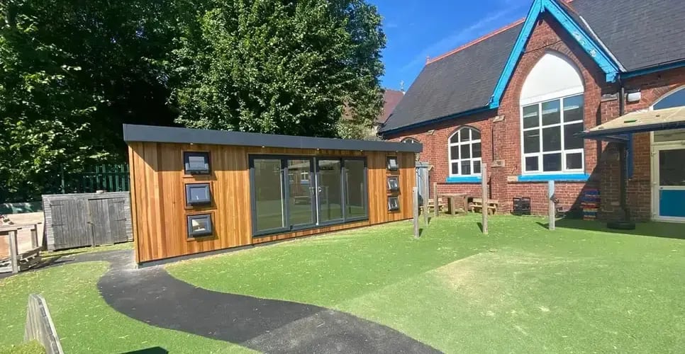 Cabins For Schools - Valley Nursery - 5.5m x 3.5m - Cedar Hybrid - Toms team_02-966x500