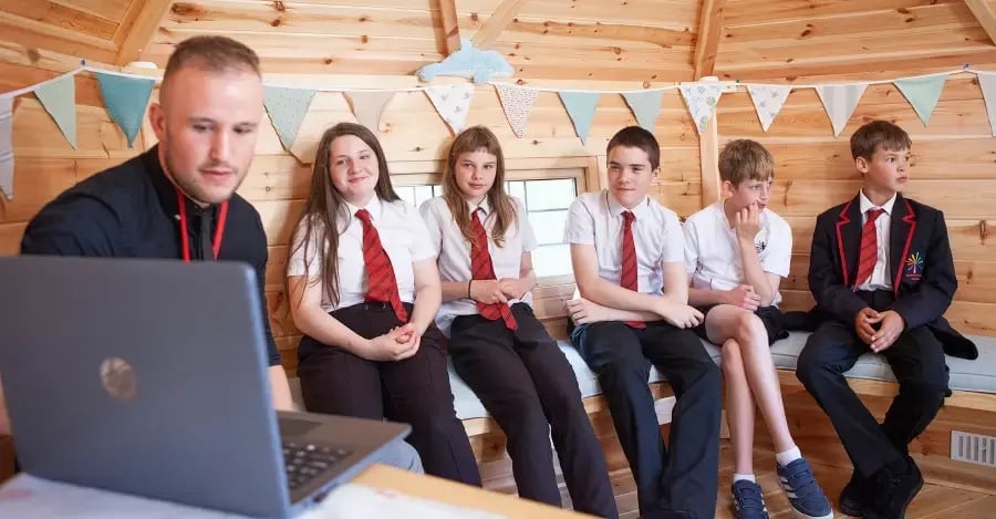 Cabins For Schools_George Spencer_2019_11b-900x469