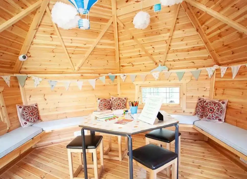 Cabins_20For_20Schools_George_20Spencer_2019_65a-966x700