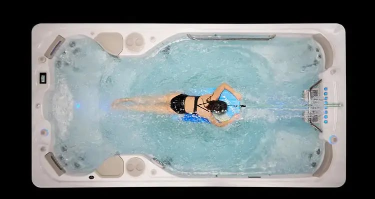 HP21-2021-14AX-AquaTrainer-Topside-Lifestyle-Image14-opt