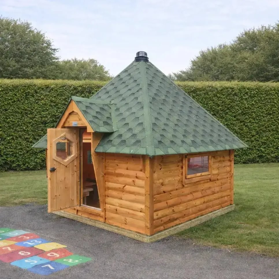 Square Cabin - External View-1000s