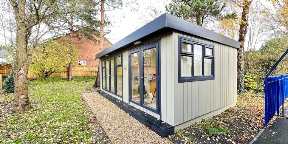 cabins for schools asfordby hill primary school eco classroom-1000x500