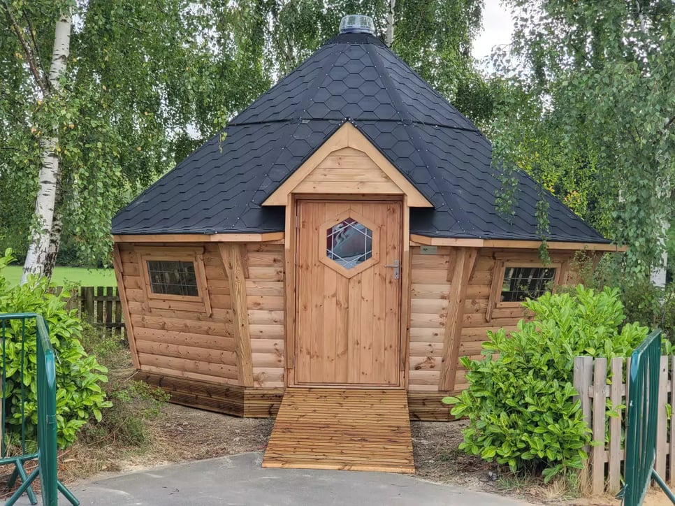 log cabin to support the practice of soft skills in education 