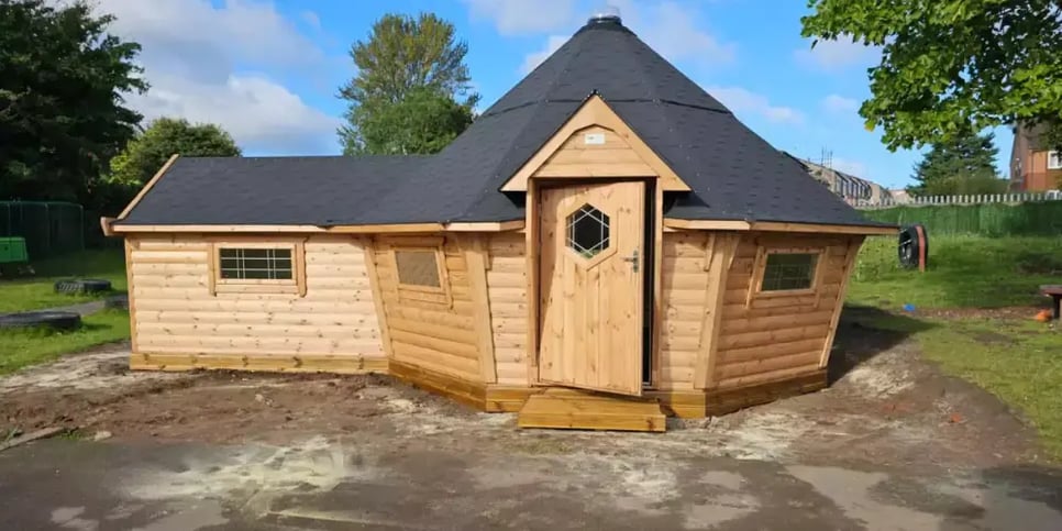 cabins-for-schools-17m2-solar-insulate-fc-3m-ssr-kidz-come-first-at-brookfields-primary-school-1-500h