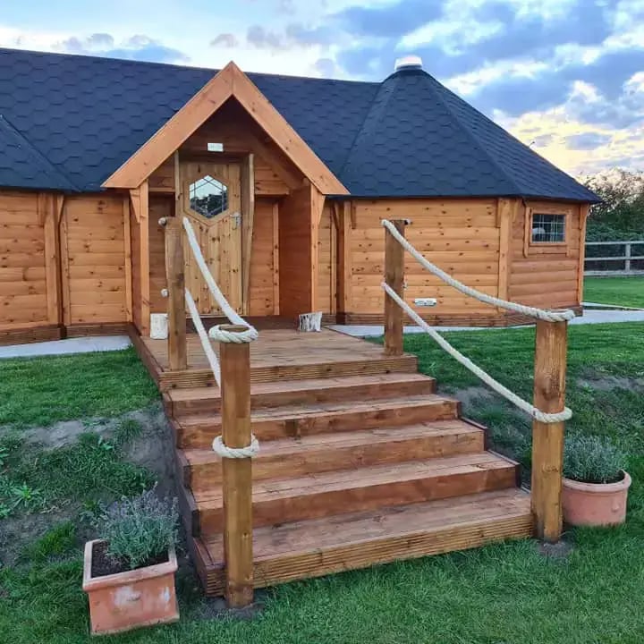 cabins-for-schools-happy-homestead-nursery-x2-17m2-joined-12m-porch-solar-07-sml-opt